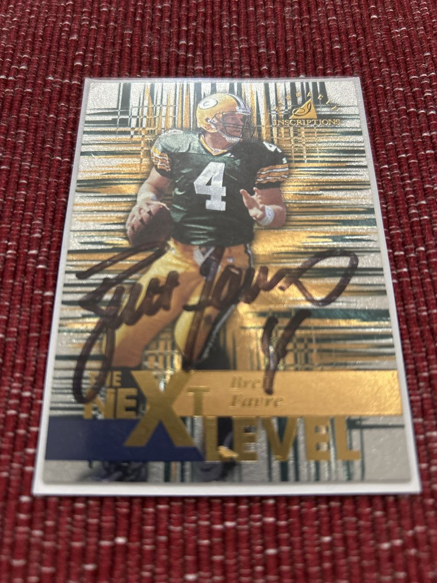 Hand Signed Brett Favre 1997 Pinnacle Inscriptions Autograph Trading Card #33 NFL Green Bay Packers Football Card