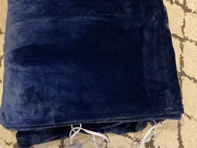 Brookstone Navy Blue Heated Plush Blanket with Dual Controls - Excellent Condition