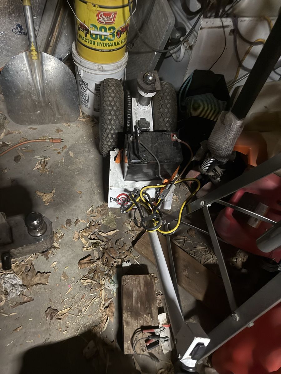 Parkit. Motorized trailer dolly
