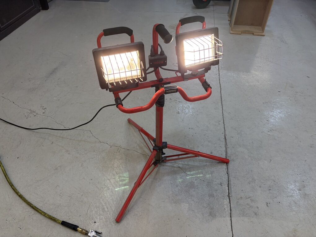 Halogen Area Light on Tripod