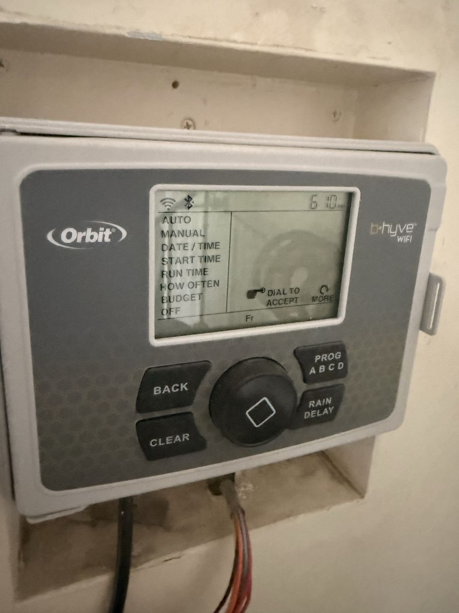 Orbit B-hyve Smart Wi-Fi sprinkler timer 6 station