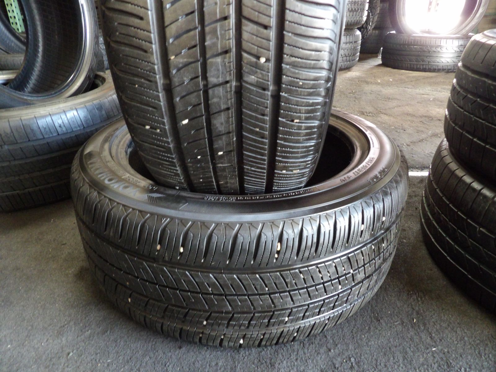 235/45R17 YOKOHAMA AVID ASCEND GT PAIR OF TWO USED TIRES 