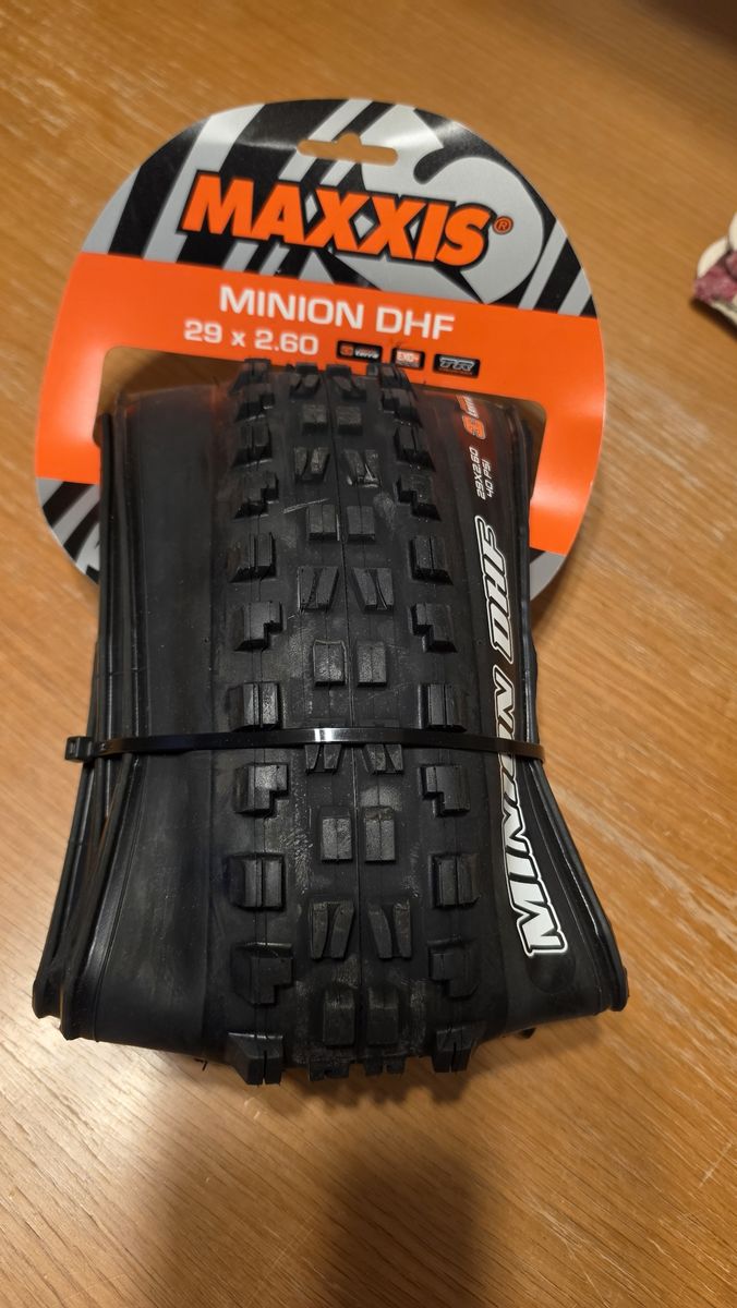 Maxxis Minion DHF 29x2.60