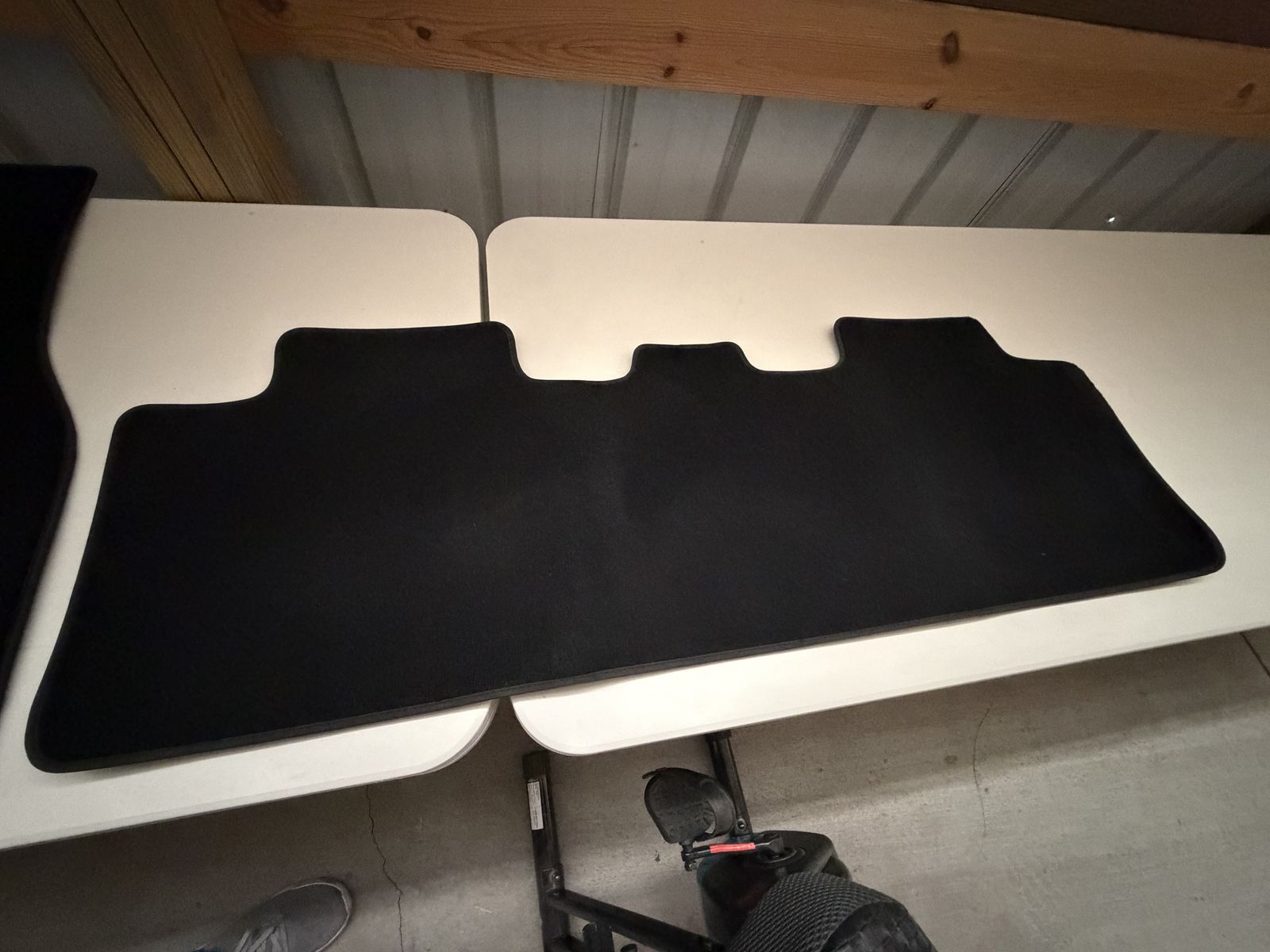2026 Tesla Model Y Juniper Carpet Mats Black OEM Like New