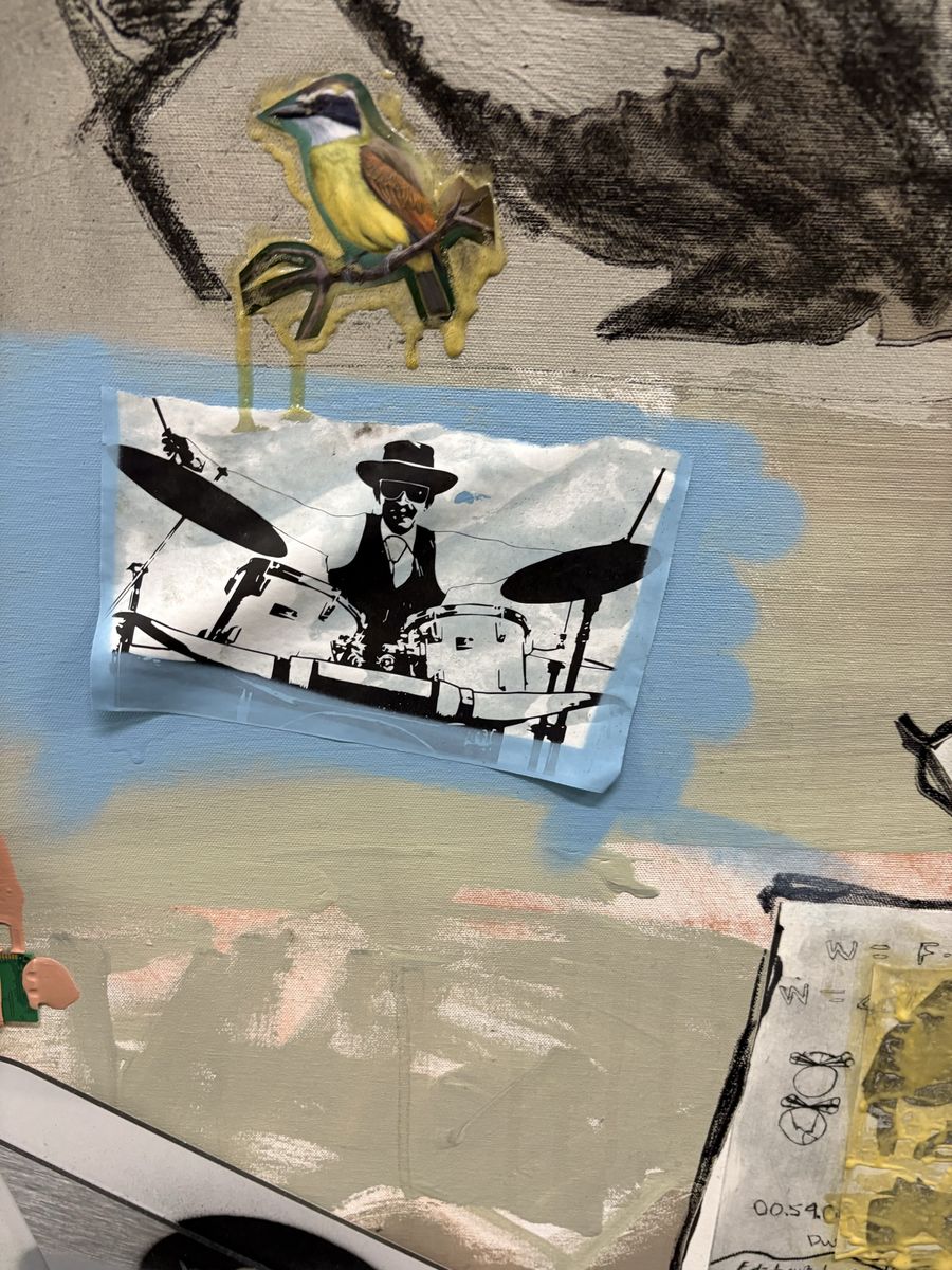 Main image 6