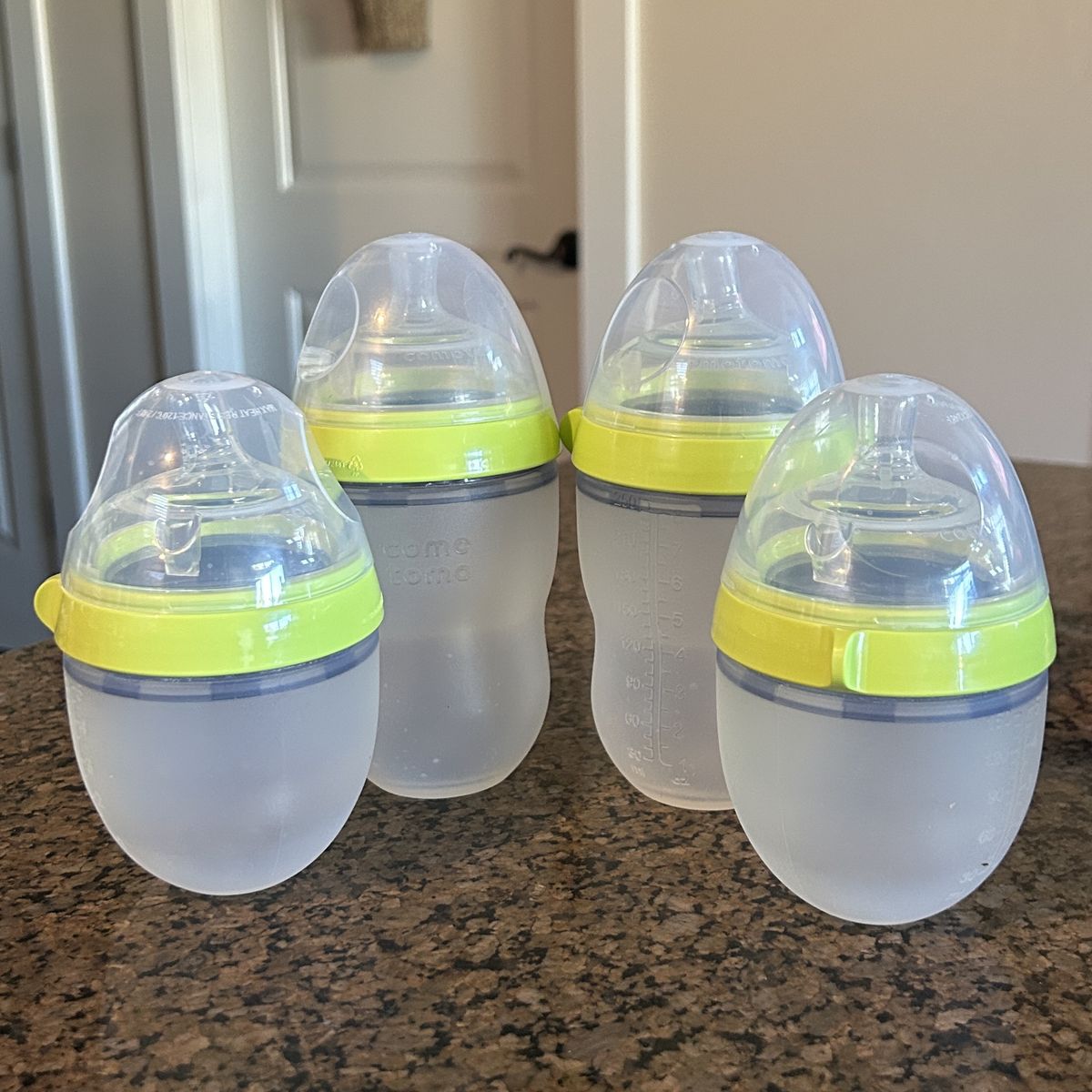 Comotomo Baby Bottles Bundle 7pc Set Green – 5oz & 8oz + Extra Nipples