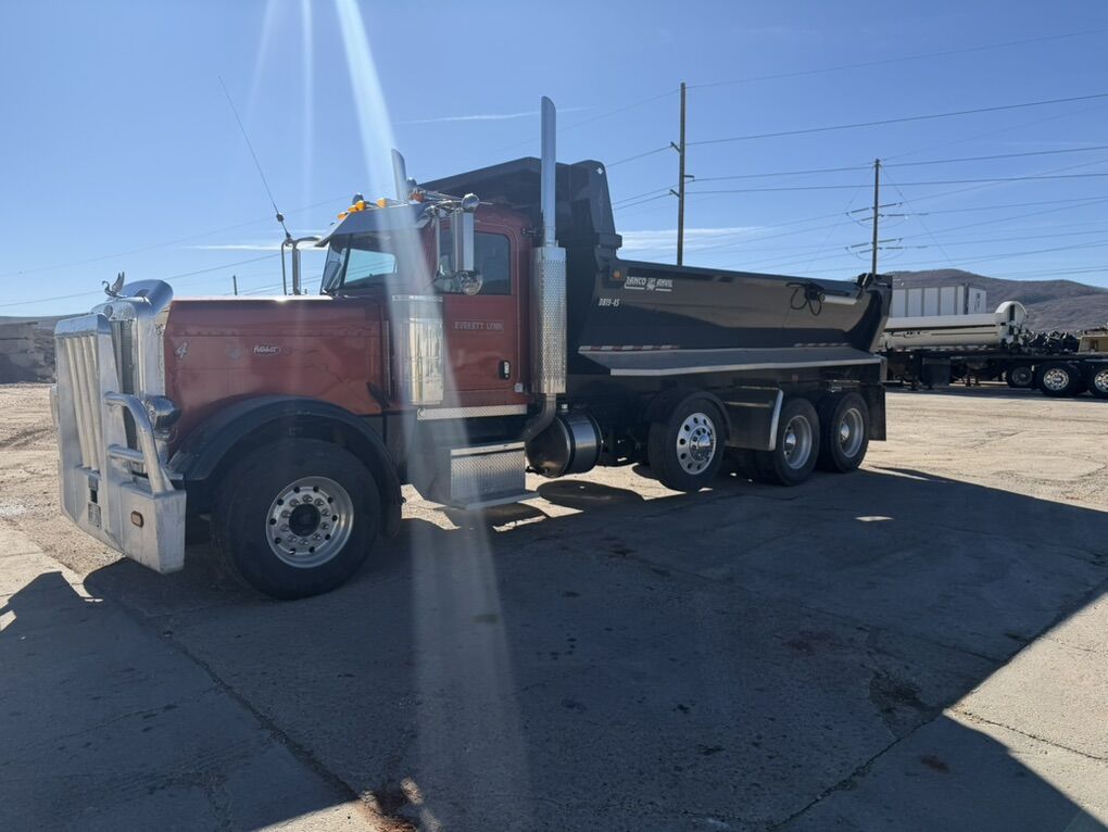 2009 Peterbilt 388