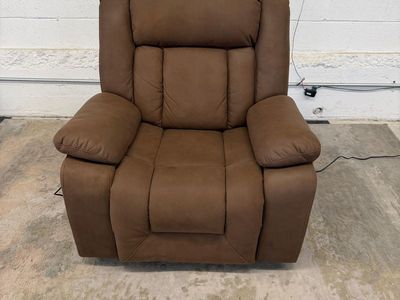 COSTCO HALSTON BROWN POWER LIFT RECLINER!!