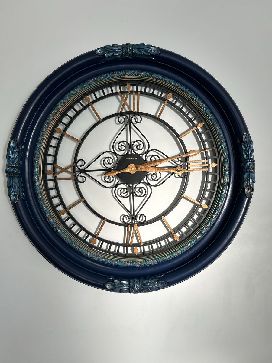 Big wall clock
