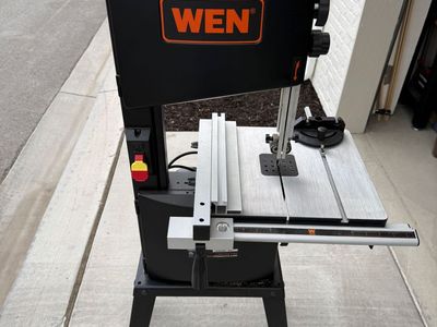 WEN 3.5-Amp 10-Inch Two-Speed Band Saw with Stand and Worklight