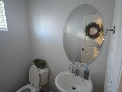 Oval Wall Mirror & Pedestal Sink Set