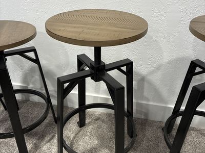 Adjustable bar stools