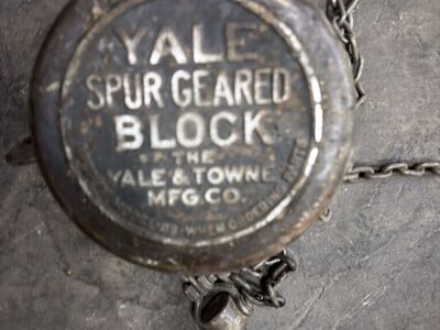 Yale 1/2 Ton Chain Hoist