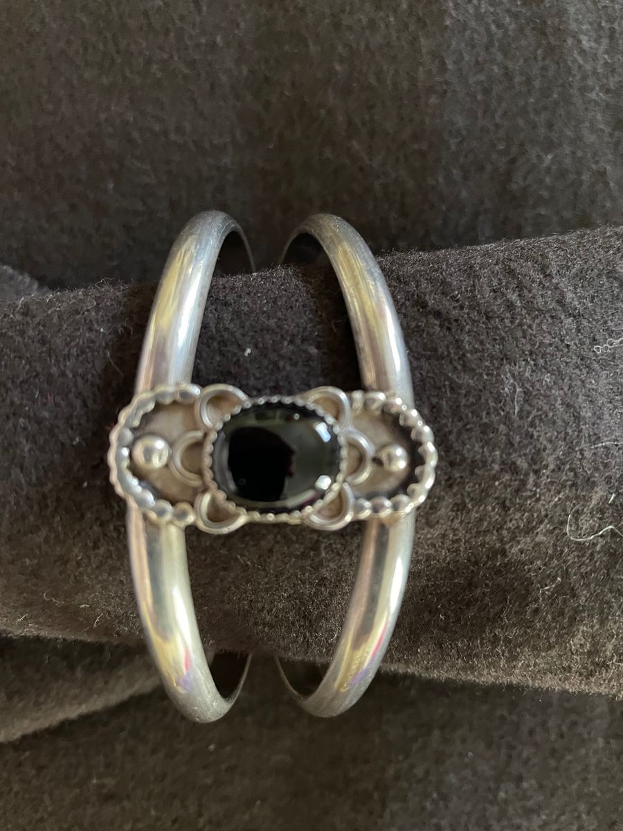 SILVER AND SEMI PRECIOUS STONE BRACELET