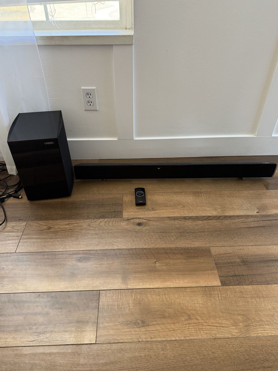 Vizio Soundbar And Woofer obo