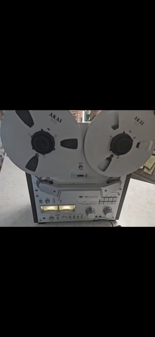 akai gx-636  real to real.