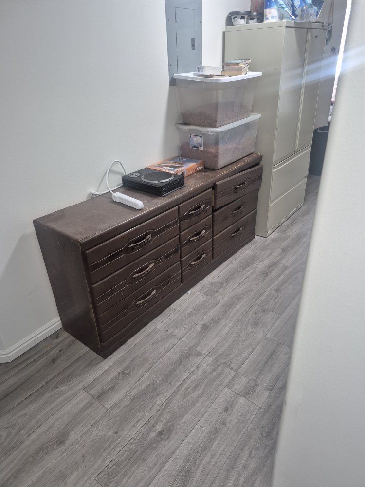 9 draw dresser