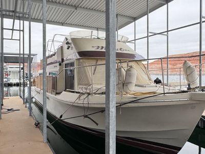 45’ Uniflite yacht home 1984.
