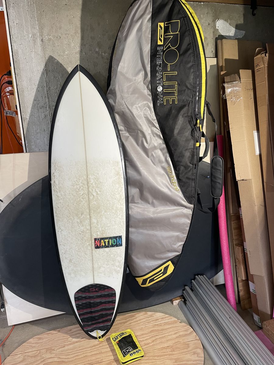 Nation Fish / Hybrid Surfboard - 5'11"