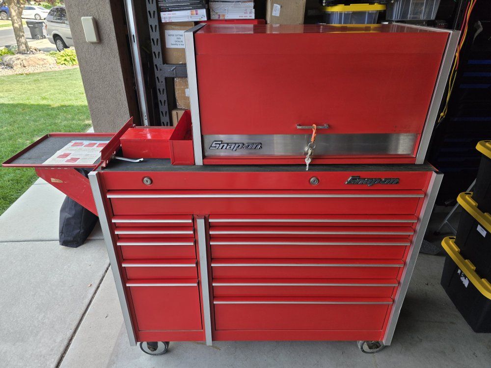 Snap On Tool Box Chest Combo KR637 & KRL-661 Rolling Cabinet Set with Keys.