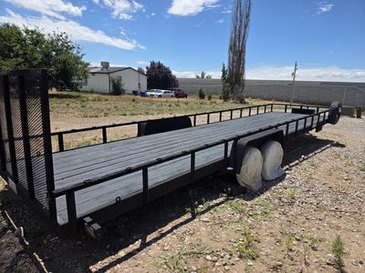 RUGGED UTILITY 30 FOOT FLAT BED. 2020