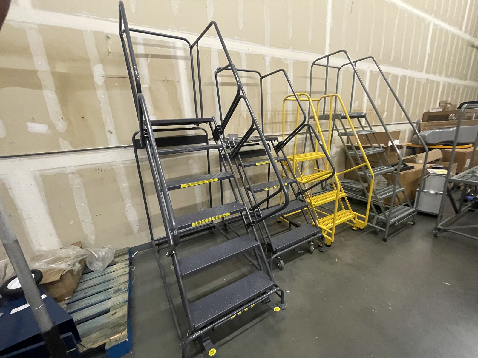 Warehouse Rolling Step Ladders