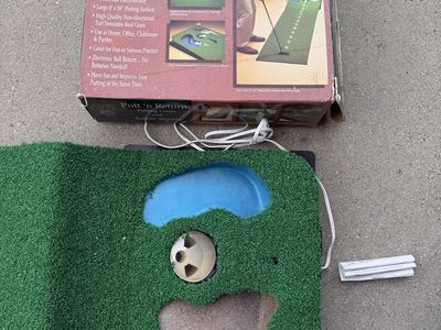 Club Champ Putt 'n Return Indoor Putting Green with Hazards