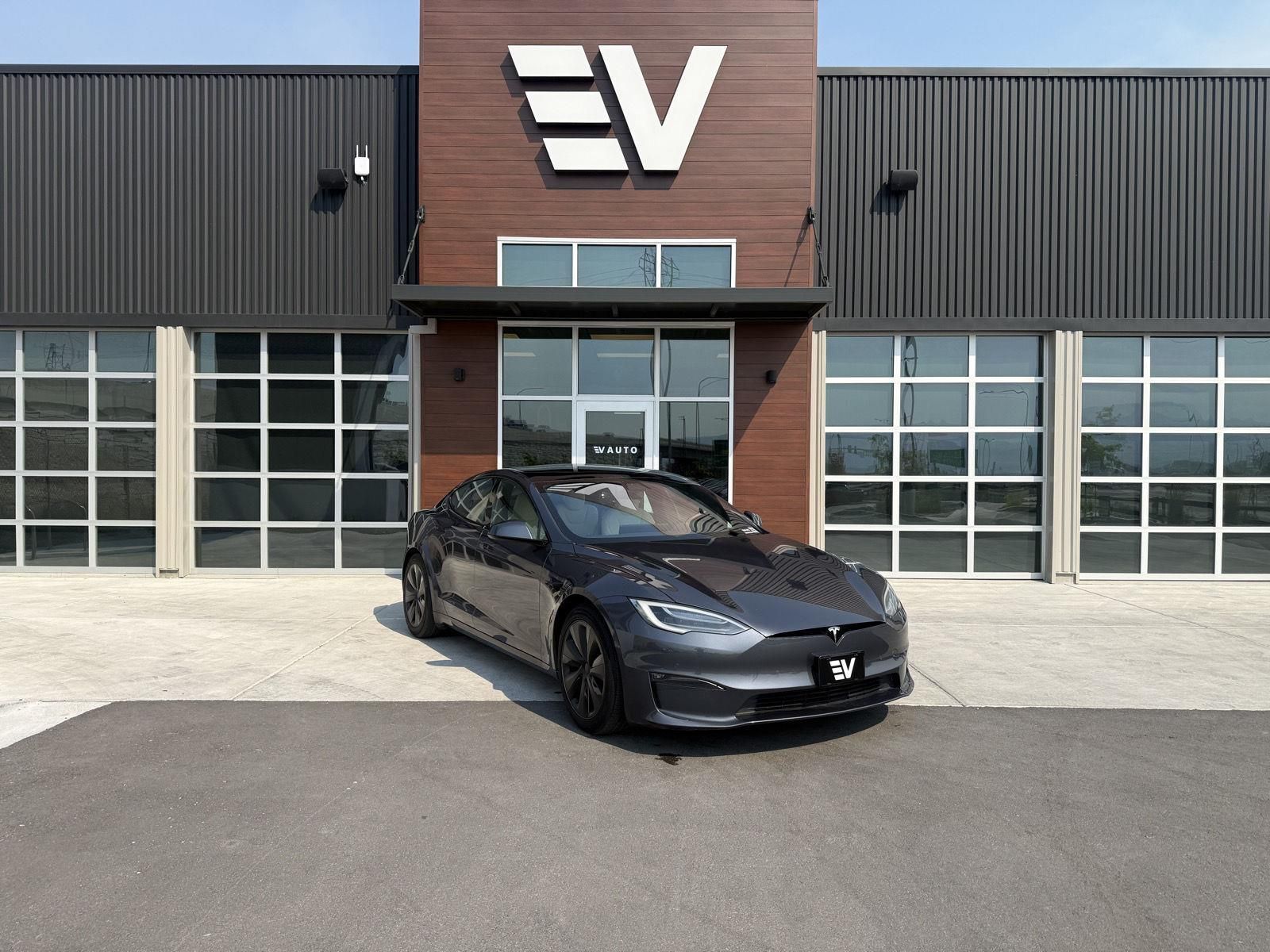 2022 Tesla Model S Base
