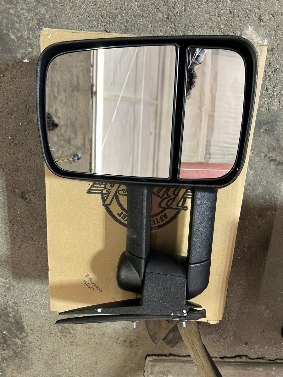 RH 01-06 Chevy Silverado 2500 Mirror