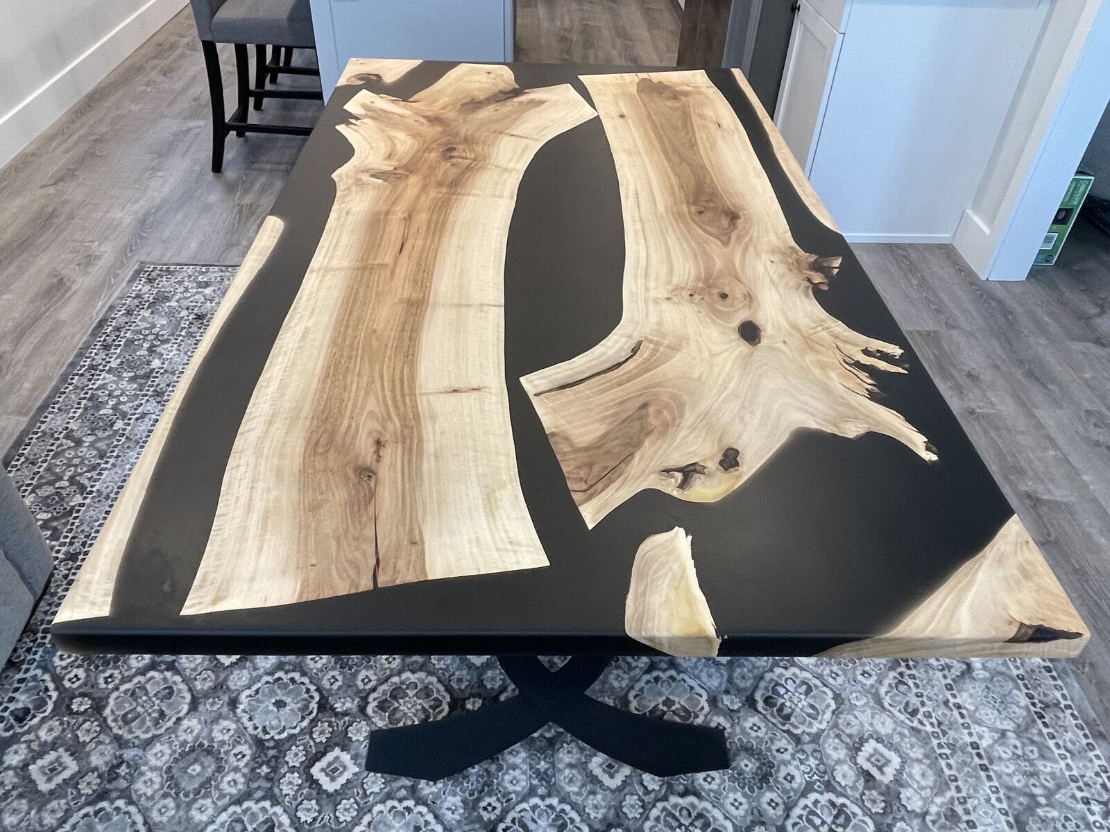 Beautiful Dining Costum Table