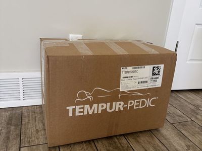 Tempur-Pedic queen sized mattress topper