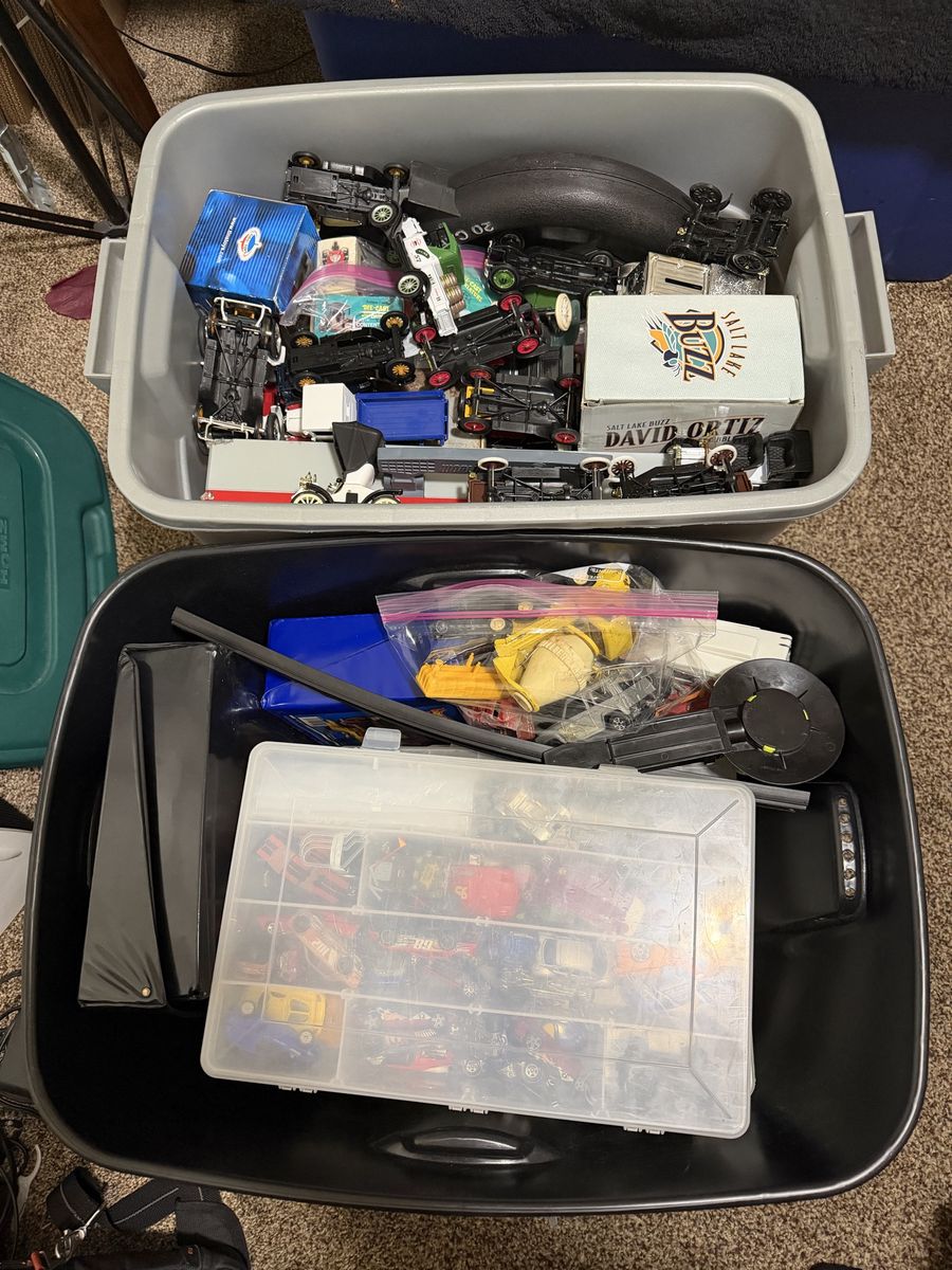 Collectible Die-cast Cars 2 Full Totes