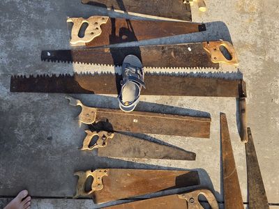 Antique Hand Saws - some DISSTON name