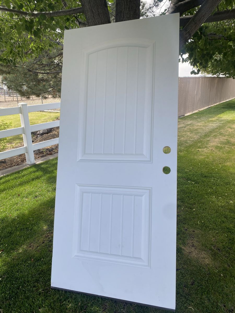 3/0-6/8 Masonite door right hand