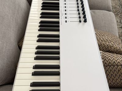 Arturia KeyLab 88 MkII MIDI Controller Keyboard (White)