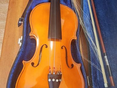 Student Violin, Bow and Case