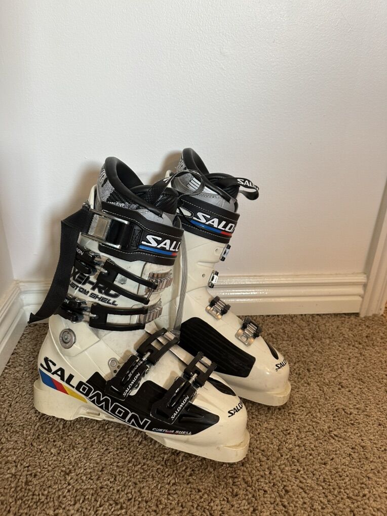 Salomon X3-130 Ski Boots Size 25.5