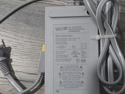 32GB Nintendo Wii U AC Connection and Console Deluxe Set only Pre-Owned and Tested