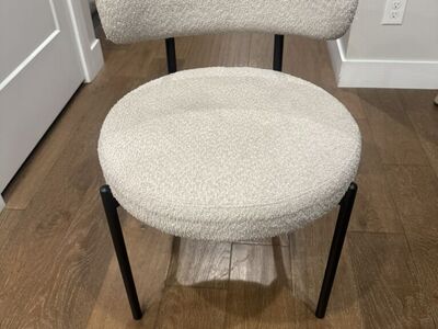 Dinning Table Chairs ( 4 of them)