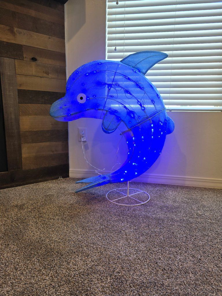 40" LED dolphin