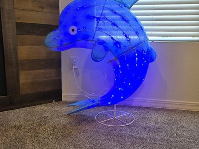 40" LED dolphin
