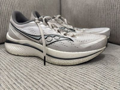 Saucony Endorphin Speed 3 running shoes