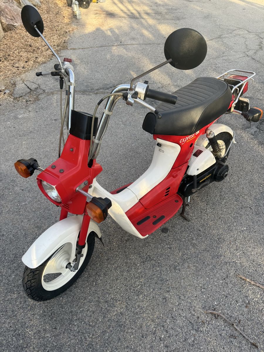 Honda Express Scooter Moped