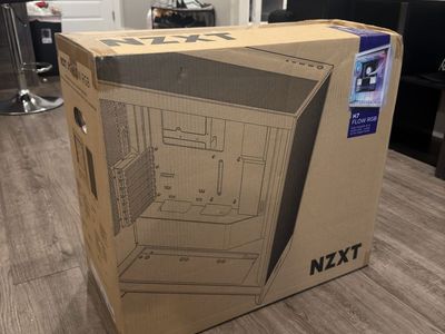 White NZXT H7 Flow PC case