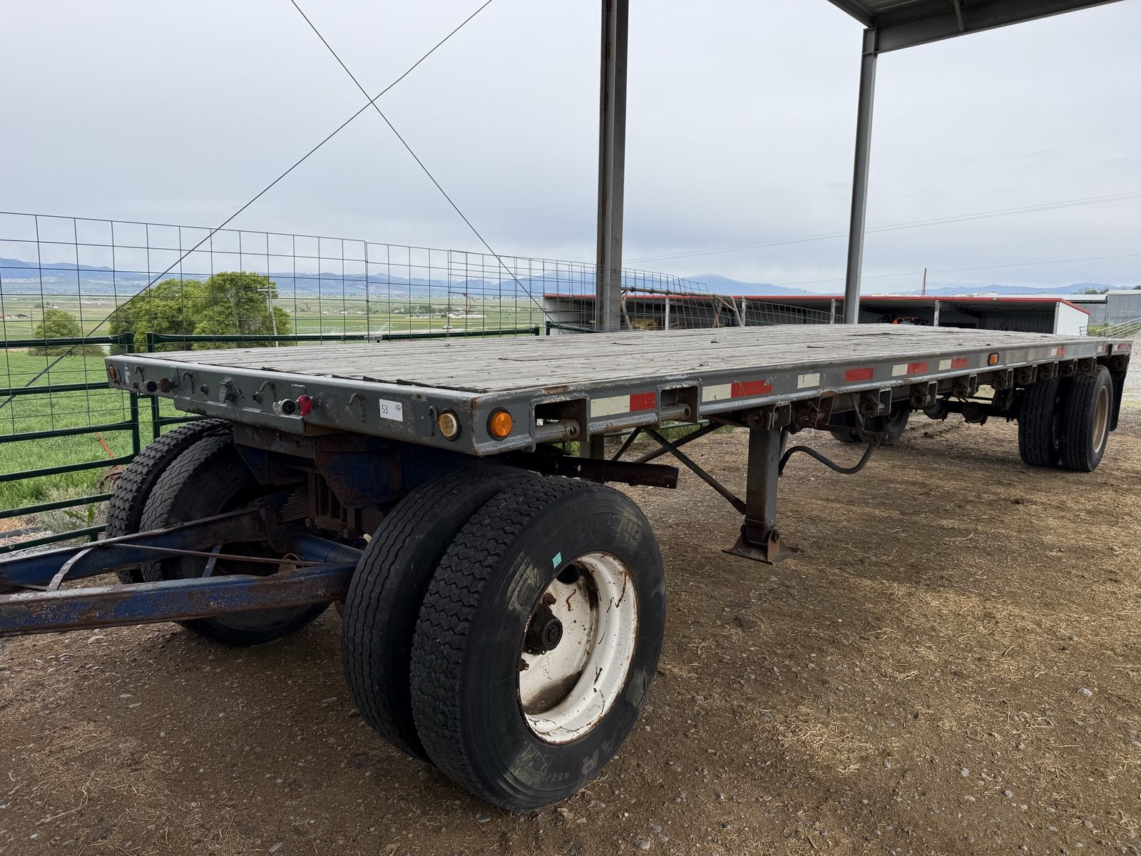 Pup trailer