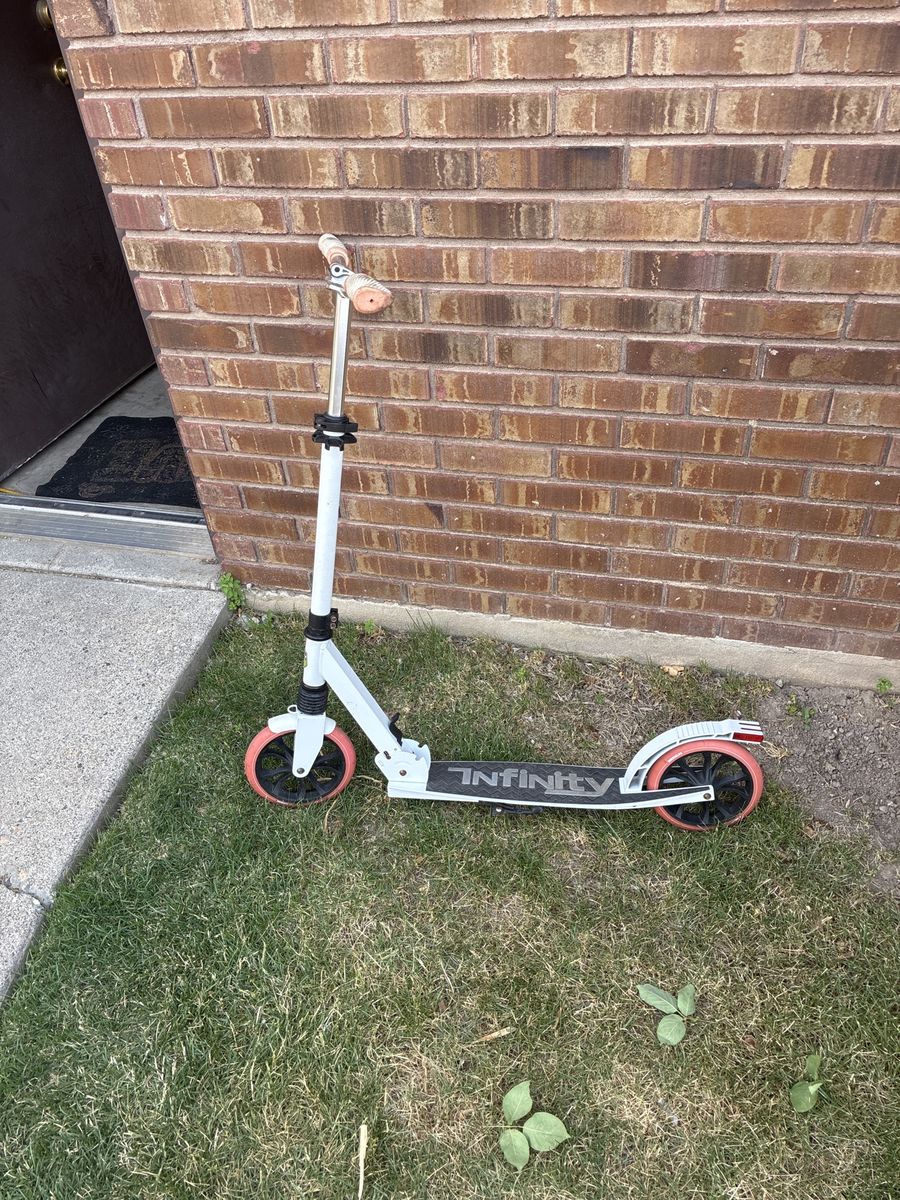 Infinity scooter