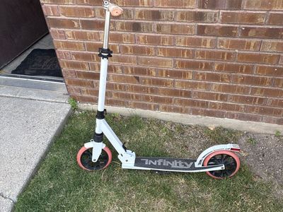 Infinity scooter