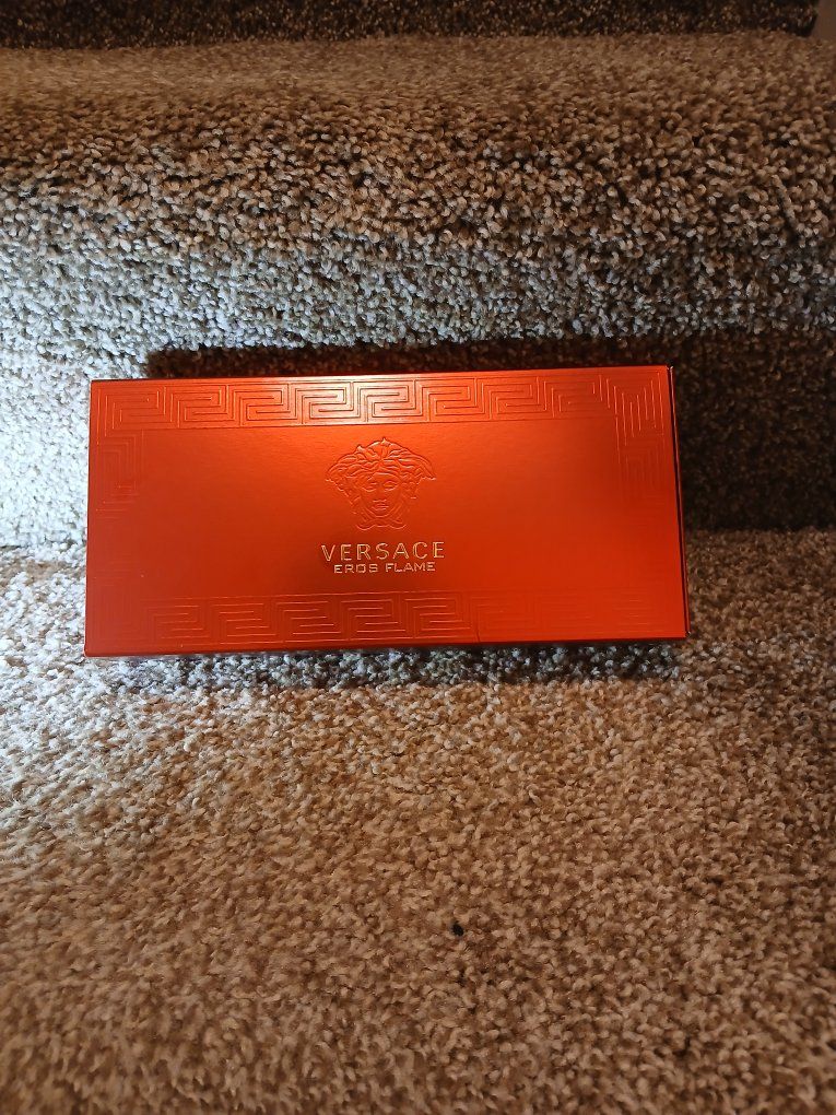 Versace Eros Flame Gift Set (Cologne/Fragrance) - New in Box