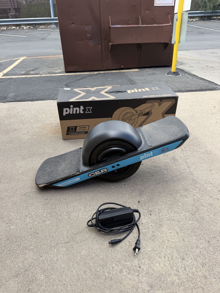 Onewheel Pint X Extended Range Electric Board with Charger and Original Box