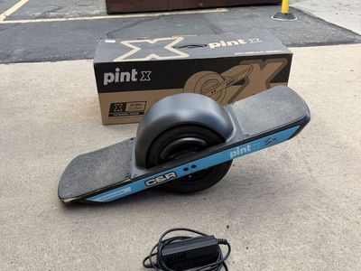 Onewheel Pint X Extended Range Electric Board with Charger and Original Box